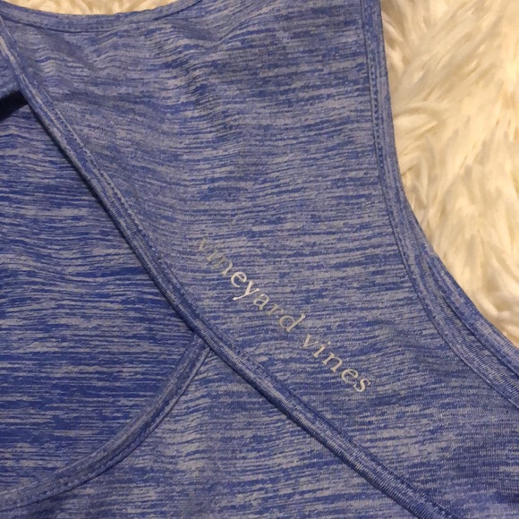 🎉 Vineyard Vines performance shirt - Picture 5 of 6